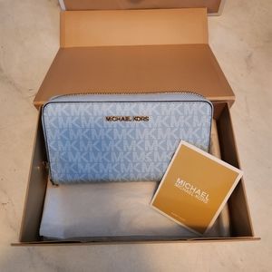 Michael Kors Jet Set Travel Phone Wallet Large Blue Logo Signature Gold Zip
